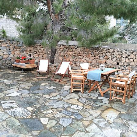 Pine Trees And Sea View Houses In Hydra - Daphne, Chloe, Myrto, Eleni الغرفة الصورة